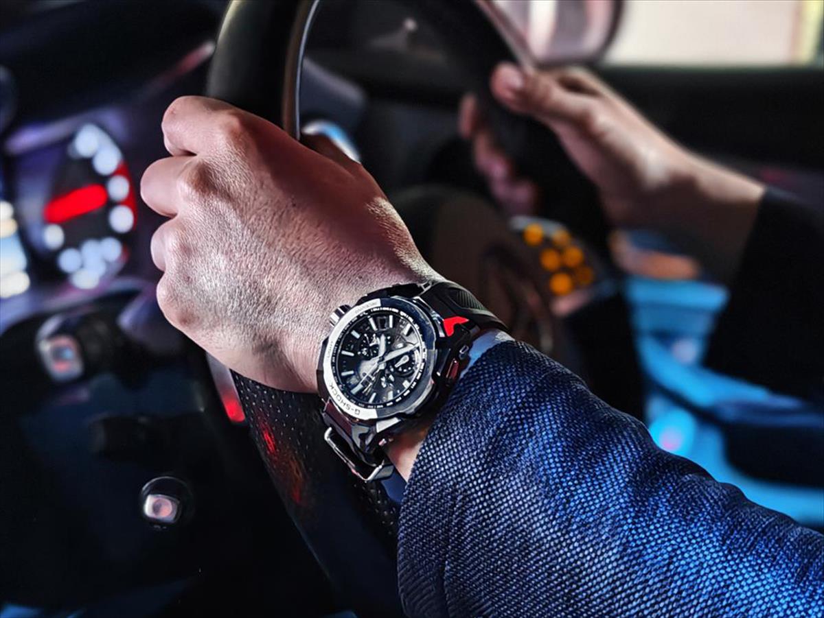 【ウオッチケアクロス付き】【最長36回無金利ローン】カシオ Gショック MTG-B4000-1AJF スマホリンク対応 電波ソーラー腕時計 カーボン積層フレーム CASIO  MT-G G-SHOCK【0625】_10spl